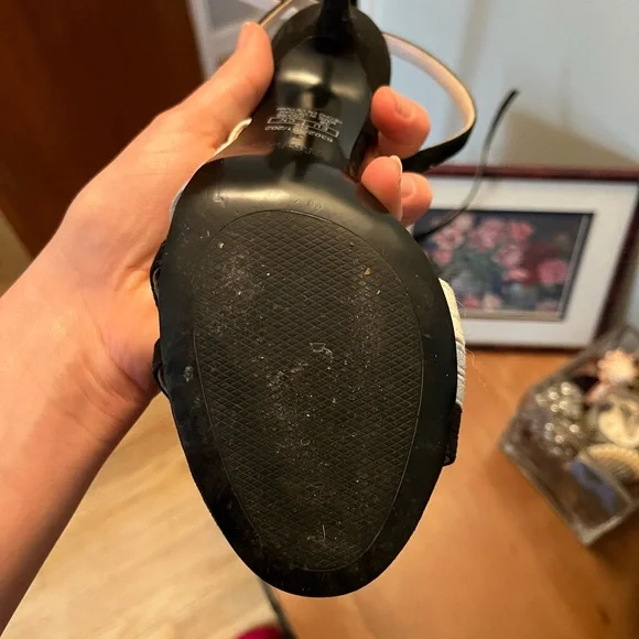 Zara Black and White Women's Sandals - Picture 10 of 10